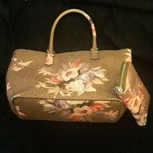 Guess purse